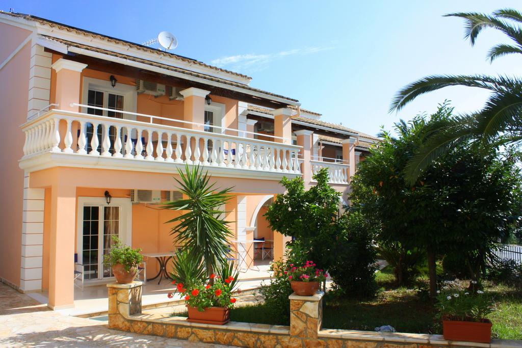 Lea Family Resort Kassiopi Extérieur photo